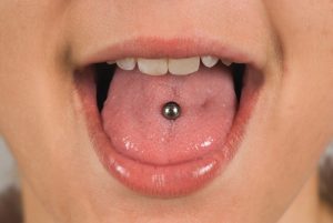 piercing języka