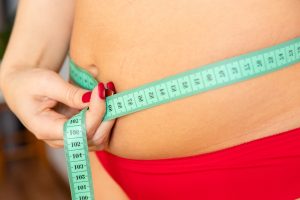 rozpoznać otyłość brzuszną